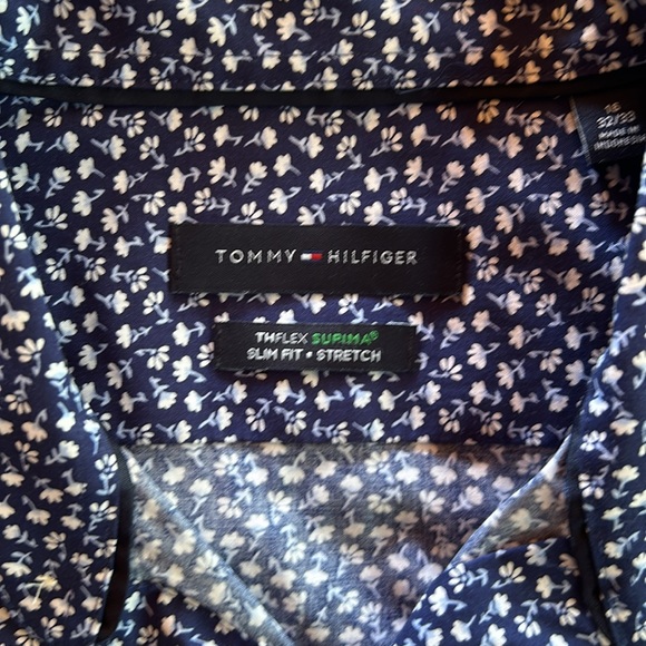 Tommy Hillfiger Button-Up Shirt (16 32/33) - Picture 3 of 6